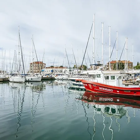 Apartment Marina Bay Apartment *